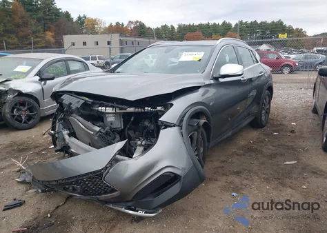 2017 Infiniti Qx30 Premium z USA, uszkodzony, nr VIN SJKCH5CRXHA036407